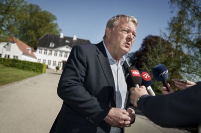 Moderaternes Lars Løkke Rasmussen var fredag til møde med Mette Frederiksen (S) på Marienborg. Herefter meldte han ud, at han pegede på Troels Lund Poulsen (V) som kongelig undersøger fremover.