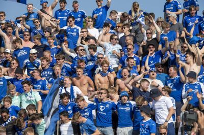 Lyngbys oprykning blev lørdag sikret med en 2-0-sejr i Hvidovre.