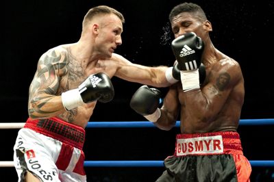 Mikkel Kessler ses i ringen mod Gusmyr Perdomo fra Venezuela i september 2009.