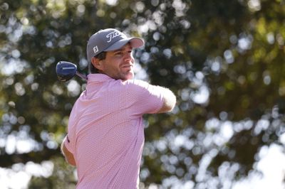 Lucas Bjerregaard ligger delt nummer fire i Spanien inden søndagens sidste runde.