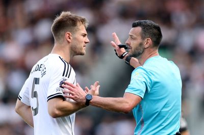 Joachim Andersen blev udvist, da Fulham tabte til Bournemouth.