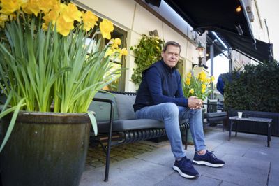 Frank Arnesen har netop udgivet selvbiografien »Total fodbold« om sit lange liv i fodboldens verden.