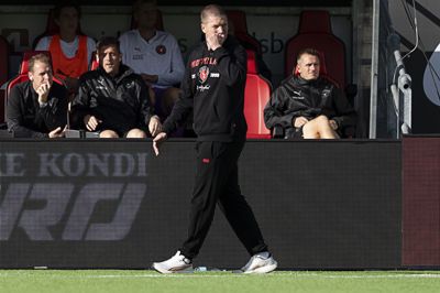 Mike Tullberg debuterede som FC Midtjylland-træner med et nederlag i Farum. Søndag skal han forsøge at føre holdet til den første udesejr mod FCN siden 2020.