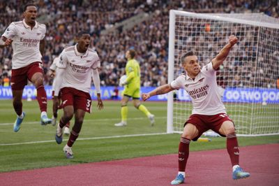 Arsenals kantspiller Leandro Trossard kunne fejre sin vigtige scoring kort før tid mod West Ham. Belgieren havde ikke scoret et mål for Arsenal siden december.