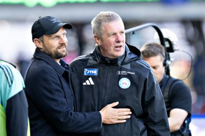 Kent Nielsen og FCK-træner Bo Svensson efter kampen.
