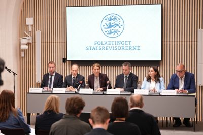 De seks politisk udpegede statsrevisorer - Statsrevisorerne - udtaler skarp kritik af politiets henlæggelse af sager.