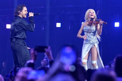 Linda Lampenius x Pete Parkkonen fra Finland er favoritter til at vinde Eurovision. Det er præcis 20 år siden, landet sidst vandt grandprixet. Det skete, da det monstreklædte heavy metal-band Lordi skrålede »Hard Rock Hallelujah«.