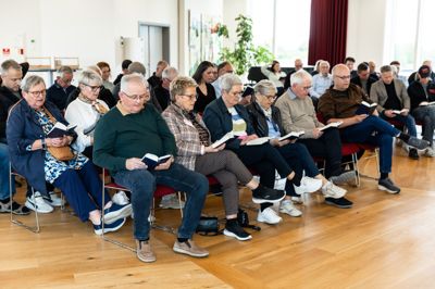 Der var pænt med tilhørere i Himmelrummet på Brande Højskole, da Forum Brande mandag aften havde debut.