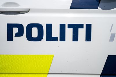Politiet udsendte fredag et signalement af det falske bankbud, og da den unge mand vendte tilbage til området senere samme dag, ringede en årvågen nabo til myndighederne.