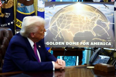 Donald Trump ses her med en præsentation af »Golden Dome« i maj sidste år. Dengang lød vurderingen, at det ville koste 175 milliarder dollar at etablere missilforsvarsskjoldet.