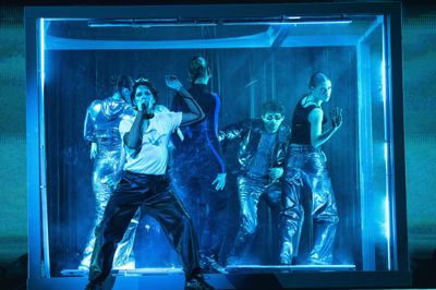 Denne boks er blevet fragtet fra Frederikshavn, hvor årets danske melodigrandprix fandt sted, til Wiener Stadthalle i Østrig, som afholder Eurovision.