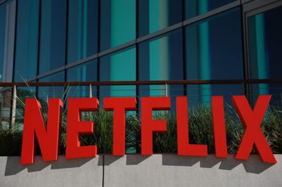 På et tidspunkt i 2027 kan man ifølge planen se en dansk version af »Love is Blind« på Netflix.