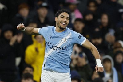 Omar Marmoush fordoblede Manchester Citys føring efter 40 minutter.