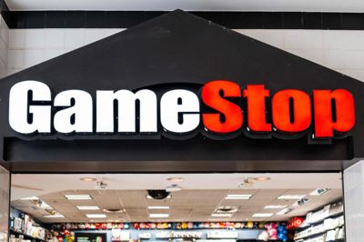 EBay har afvist at blive opkøbt af den amerikanske spilforhandler GameStop og kaldt tilbuddet for utroværdigt.