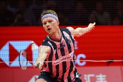 Den danske badmintonspiller Anders Antonsen har fået en fin start på Thailand Open.