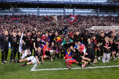 Pokaltriumfen i Parken blev sæsonens højdepunkt nummer ét. Over 16.500 midtjyske fans holdt en fest uden lige, og spillerne hev sejren i land på banen. Opbakningen til klubben har aldrig været større.