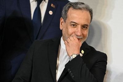 Irans udenrigsminister, Abbas Araghchi, er i Indien, hvor han har deltaget i et møde i BRIKS-samarbejdet.
