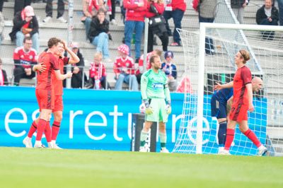 Nicolai Larsen har været en profil for SIF, men nu drager han ifølge avisens oplysninger til Vejle Boldklub.