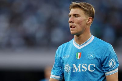 Rasmus Højlund skal fremover spille i Napoli på en permanent aftale, siger han selv.