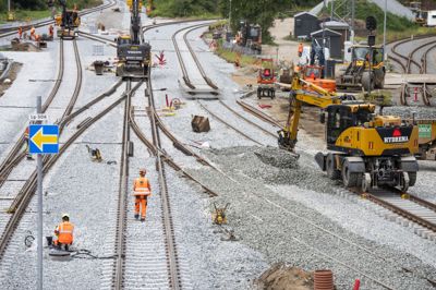 Banedanmark arbejder flere steder på elektrificering af jernbanenettet, blandt andet ved Aarhus Hovedbanegård.