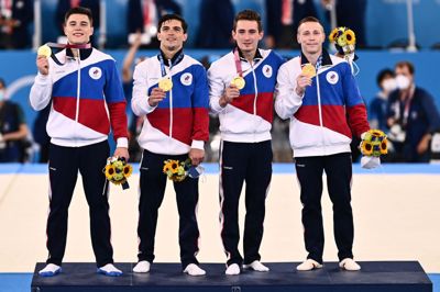 Atleter fra Rusland vandt holdkonkurrencen for både mænd og kvinder ved OL i Tokyo i 2021, men konkurrerede ikke under det russiske flag på grund af en dopingskandale.