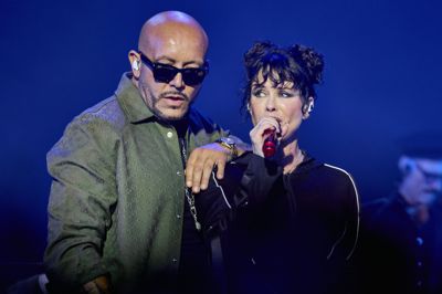 Aqua har meddelt, at gruppen stopper som liveband. Her ses de to Aqua-medlemmer René Dif og Lene Nystrøm, da de spillede koncert på Smukfest sidste år.