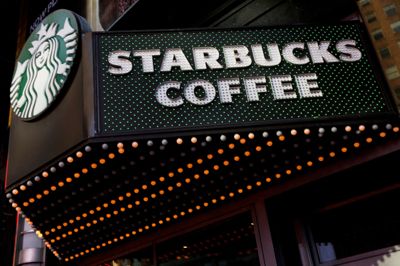 Den 18. maj lancerede Starbucks Korea en serie kaffekrus kendt som »Tank tumblers« og brugte ordene »Tank Day«, der vakte minder om en massakre præcis 46 år tidligere i Sydkorea.