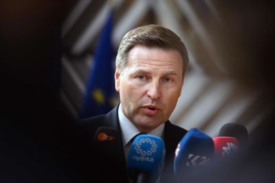 Estlands forsvarsminister, Hanno Pevkur, fortæller, at en tilsyneladende ukrainsk drone tirsdag har krænket estisk luftrum.