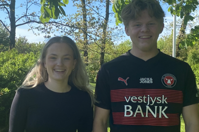 Ida Marie Tang Thomsen og lillebror Emil Tang Thomsen har begge været elever på Sdr. Feldings Efterskole. Søskendeparret er enige om én ting: Sanne og Asbjørn Lyby har betydet meget for dem både under skoleopholdet og i deres fremtidige liv.