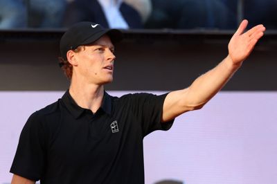 Verdensetter Jannik Sinner er blandt dem, der ytret sig kritisk over niveauet af præmiepenge ved grand slam-turneringer.