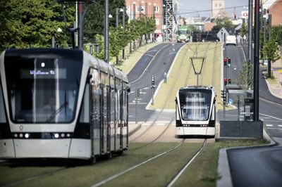 I Odense kører der letbane på den lidt over 14 kilometer lange strækning fra Tarup i nord til Hjallese i syd. Men i øjeblikket er letbanedriften reduceret.
