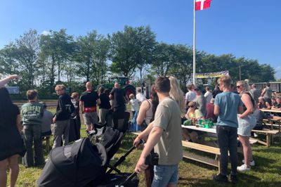 Vildbjerg Traktortræk trak både børn, unge og voksne til pladsen pinselørdag, hvor rekordmange gæster var med til at gøre stævnet til en folkefest for hele familien.