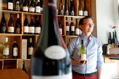 Flere gange om året rejser Casper Nielsen fra Bohème Vin- & Madbar til Bourgogne for at møde venner i vinbranchen og selv være med til at udvikle produktionen i det nordvestlige hjørne af regionen.
