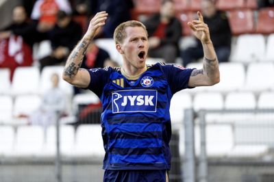 Tonni Adamsen har været næsten fire år i Silkeborg, men skifter nu til østrigske Rapid Wien.