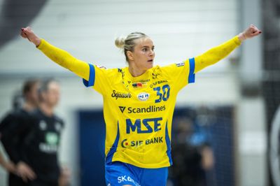 Clara Lerby scorede vigtige mål til sidst i kampen mod Ikast, som NFH vandt efter et stort comeback.