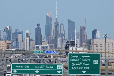 Kuwait kom under angreb tidligt torsdag morgen. Landet, der ligger ud til Den Persiske Golf, har været ramt af flere angreb under krigen mellem Iran, USA og Israel.