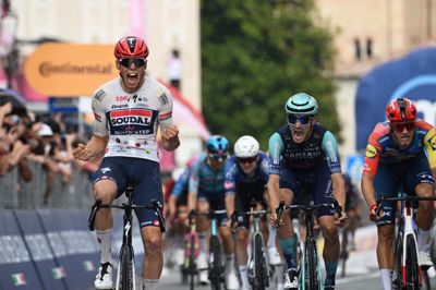 Paul Magnier snuppede torsdag sin tredje etapesejr i årets Giro.