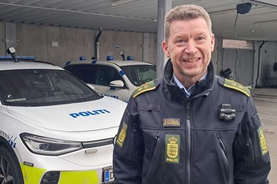 Politikommissær Kenn Sølvkær Jensen fra lokalpolitiet i Silkeborg råder til, at man tager hensyn til hinanden i trafikken - og at tålmodigheden og respekten går begge veje.