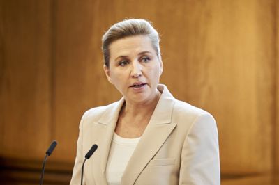 Statsminister Mette Frederiksen (S) udskrev folketingsvalg fra talerstolen i Folketingssalen 26. februar. En fødevarecheck var blevet vedtaget kort inden.