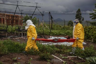 Ebola spreder sig lige nu hurtigere i DR Congo end ved tidligere udbrud, mener Læger uden Grænser.