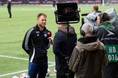 Nicolai Larsen har skullet svare på mange spørgsmål om sin fremtid i denne sæson. SIF-anføreren forlader klubben nu og skifter i stedet til superliga-nedrykkerne fra Vejle Boldklub.