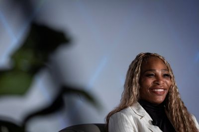 Serena Williams gør comeback på tennisbanen.