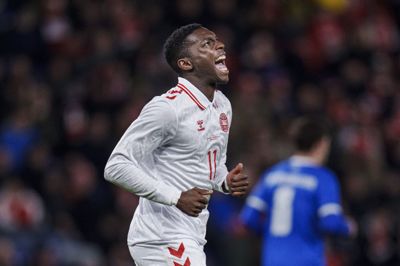 Danmarks Mohamed Daramy under landskampen mod Færøerne i marts 2024. Det er seneste gang, han spillede for landsholdet, men nu kan han få comeback.