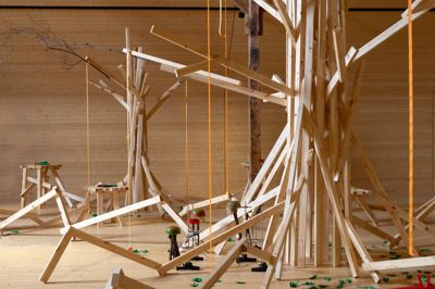 På lørdag 6. juni og frem til 12. juli kan man i Vestjyllands Kunstpavillon se en udstilling af samtidskunstneren Jacob Juhl, der bærer titlen "Forestil dig et træ"