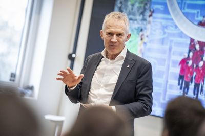 Formanden for DIF, Hans Natorp, er godt tilfreds med det nye regeringsgrundlag, hvor han ser stort fokus på idræt.