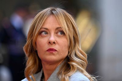 Italiens premierminister, Giorgia Meloni, fordømmer de »forfærdelige mord« og siger ifølge Reuters, at retfærdigheden vil ske fyldest.