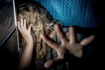 Kvinder, der sælger sex, er oftere udsat for vold, røveri og overgreb end andre kvinder i Danmark. Og risikoen er særligt høj for sexarbejdere i udsatte livssituationer. Det viser et forskningsprojekt fra Vive, Det Nationale Forsknings- og Analysecenter for Velfærd.