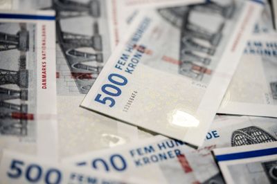 Færre virksomheder og banker tilbyder finansiering i Danmark af blandt andet vaskemaskiner, briller og elektronik. Det skyldes strammere krav til lånevirksomhed i Danmark, lyder det.