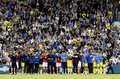 Pierre-Emile Højbjerg kalder reaktionen, da Christian Eriksen faldt om for »super hurtig og respektfuld«.