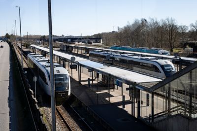 En personpåkørsel er skyld i, at togene holder stille mellem Herning og Holstebro mandag aften.